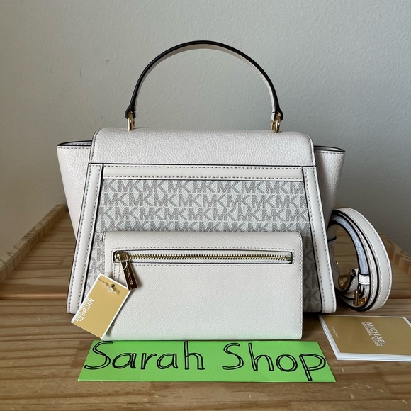 🌼Michael Kors Purse Set - Picture 2 of 16